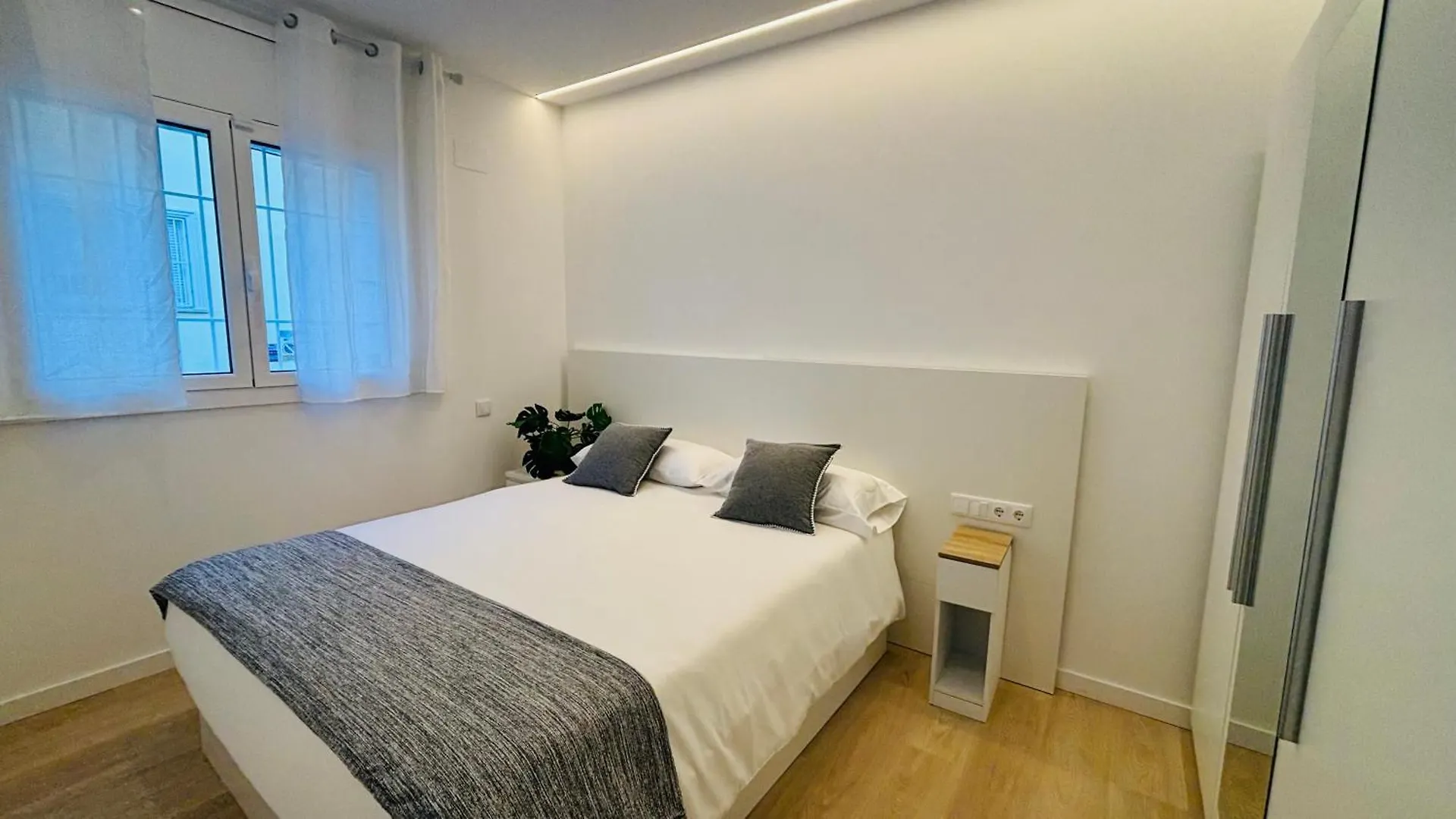 Apartamento Familiar By Prestigi Terrassa 0*,